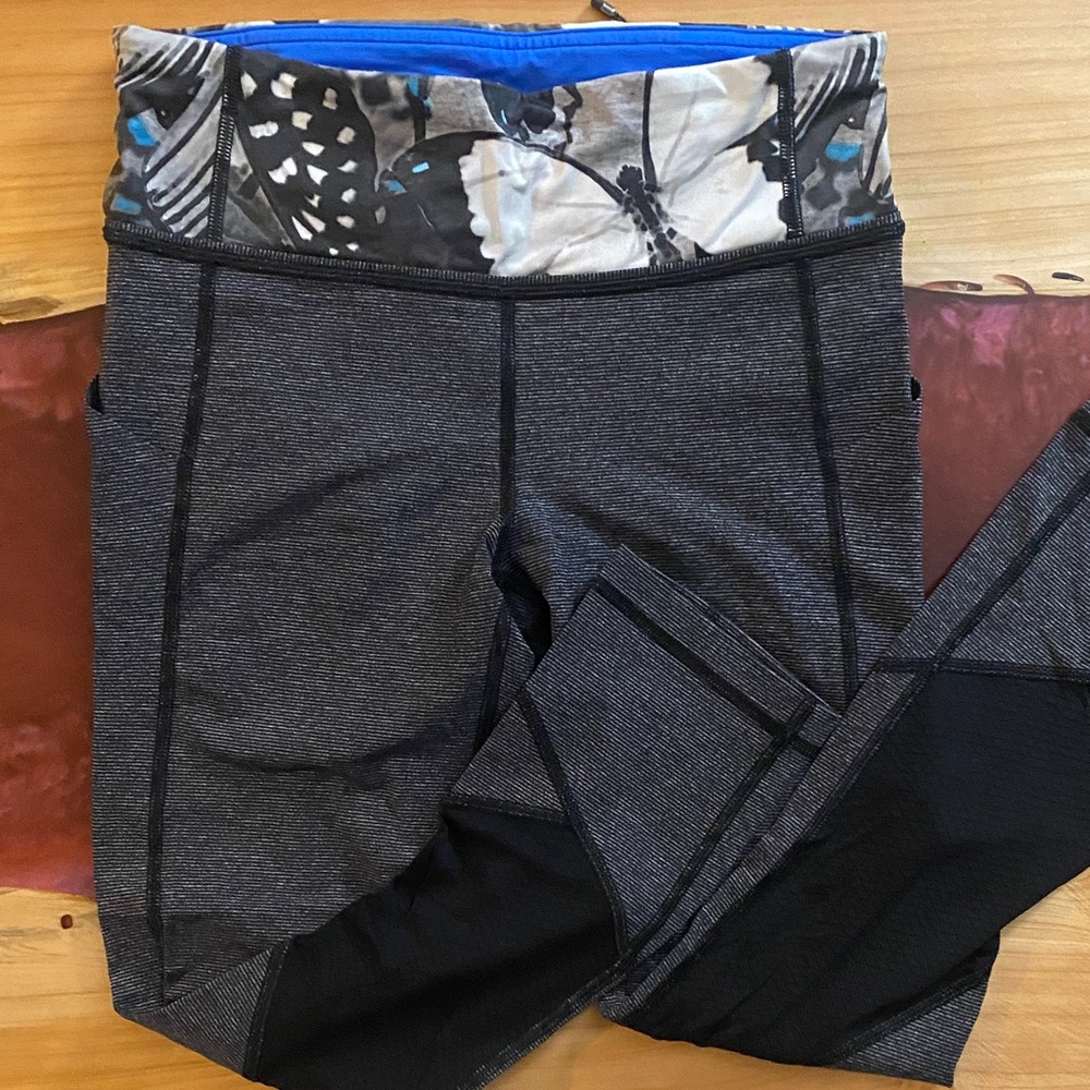 Lululemon Pace Rival Tight Hyper stripe with Butterfly Print size 4 23”